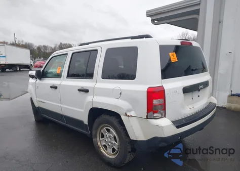 2015 Jeep Patriot Sport z USA, uszkodzony, nr VIN 1C4NJPBAXFD335737